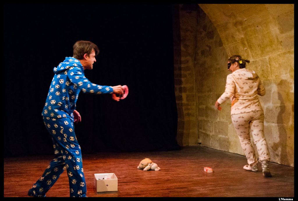 Cours théâtre Paris 14e — spectacle de la troupe Arthéâct