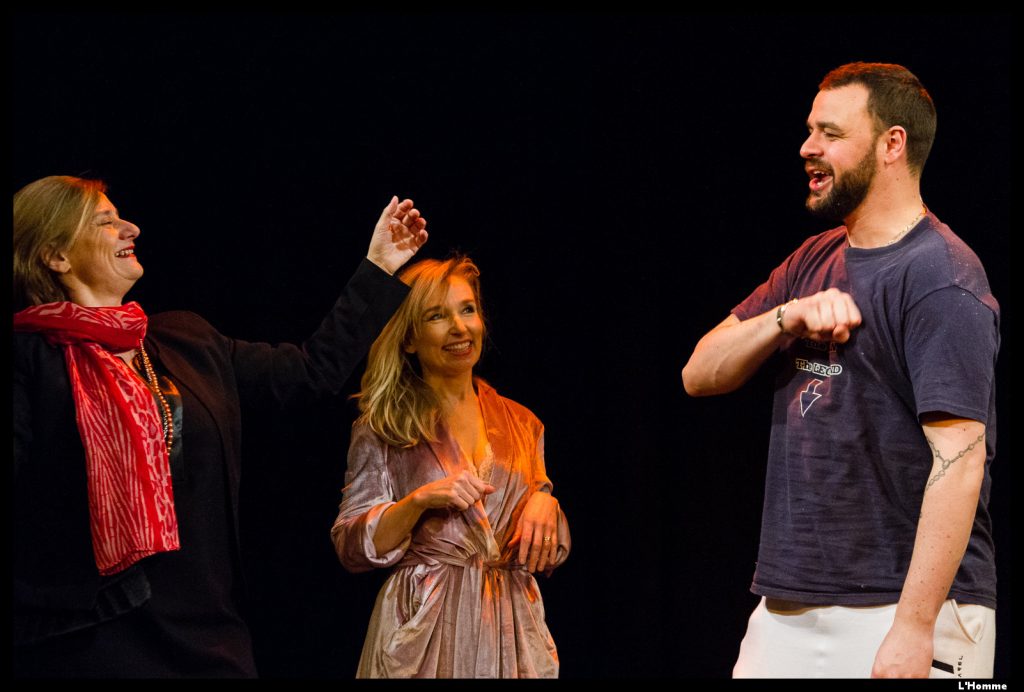 Cours théâtre Paris 14e — spectacle de la troupe Arthéâct