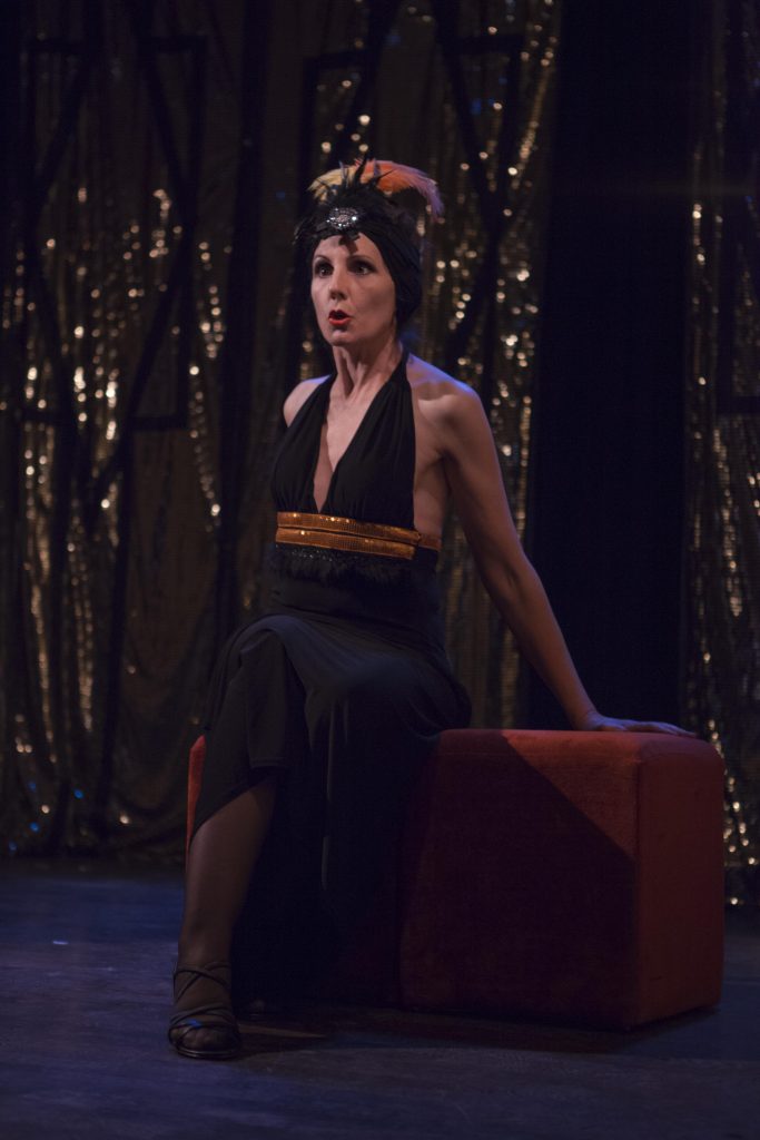 Cours théâtre Paris 1er - spectacle de la troupe Arthéâct